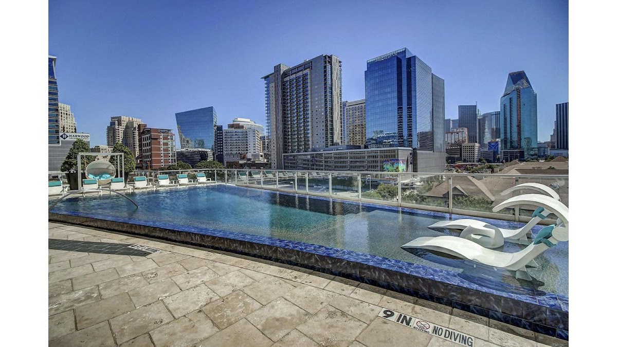 Cirque Residences apartments in Dallas TX