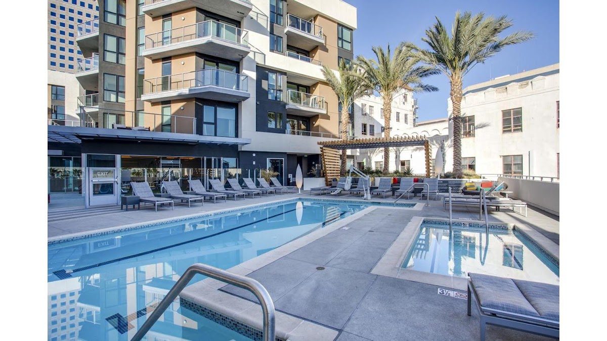Oceanaire apartments in Long Beach CA