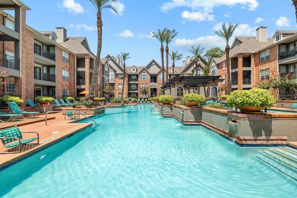 Marquis on Pin Oak apartments in Houston TX