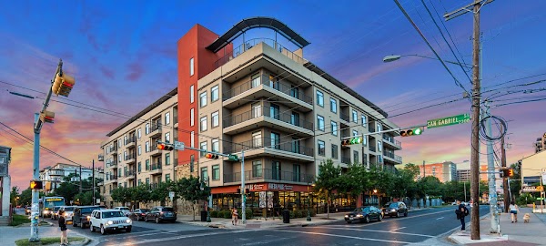 Regents West at 24th apartments in Austin TX
