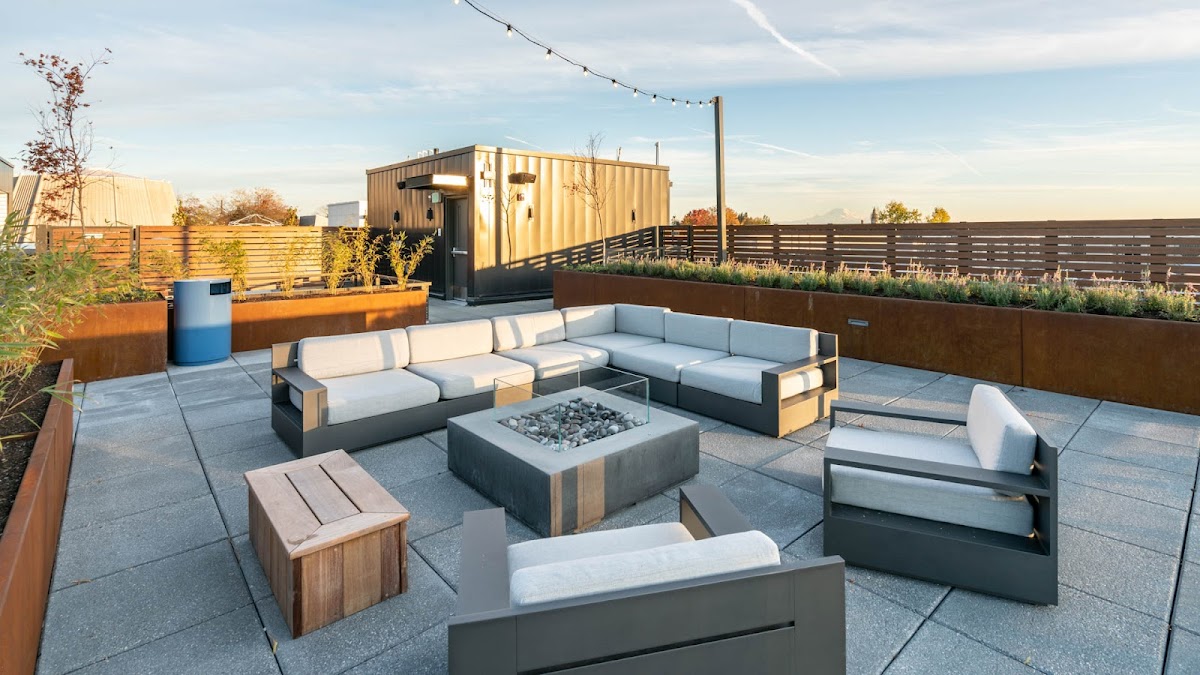 Chloe on Madison apartments in Seattle WA