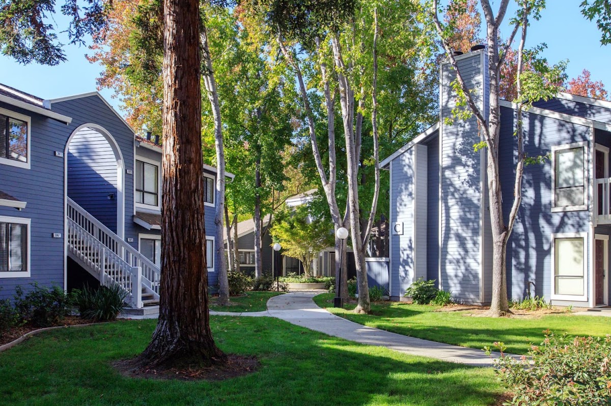 Amber Court apartments in Fremont CA