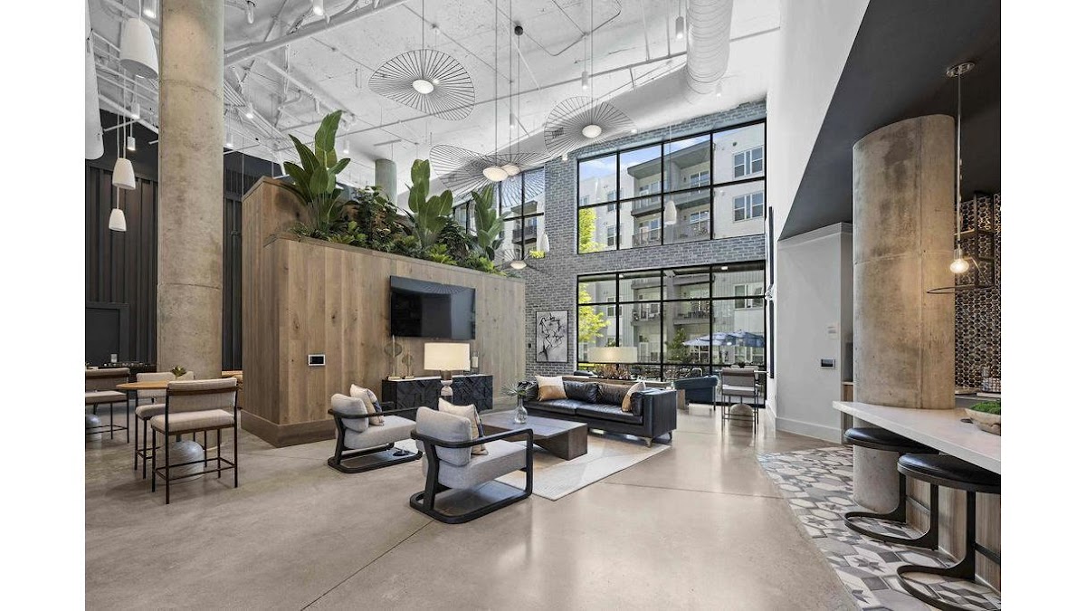 Alta West Morehead apartments in Charlotte NC