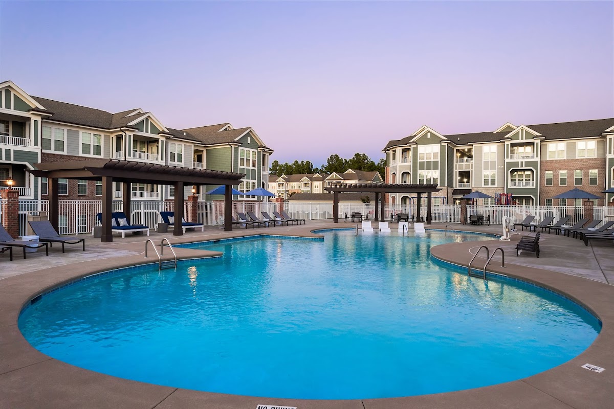 Marquis Ellis Crossing apartments in Durham NC