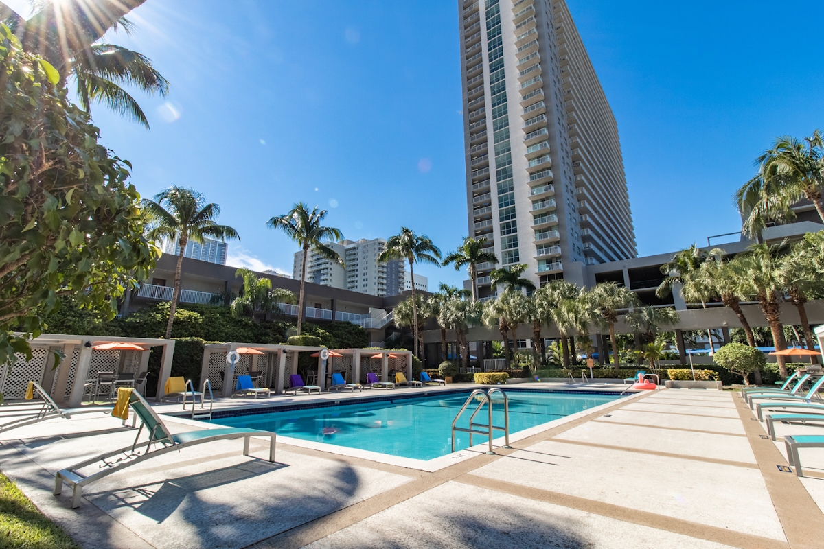 Park Place By the Bay apartments in Miami FL