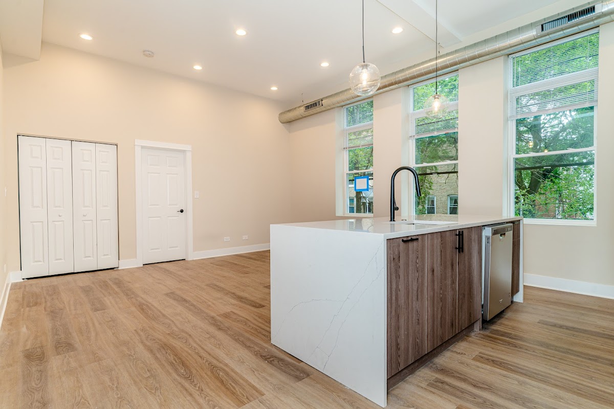 Honore Properties apartments in Chicago IL