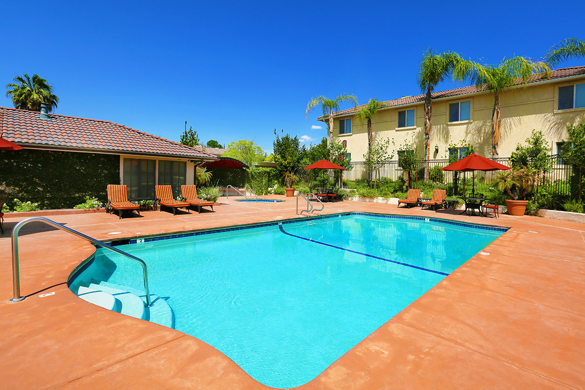 Park Sorrento apartments in Bakersfield CA