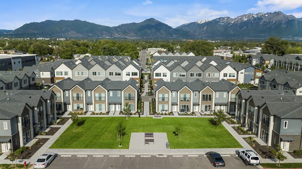 Hawthorne Townhomes apartments in South Salt Lake UT