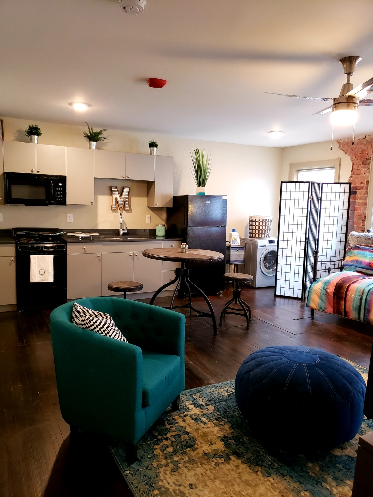 Maple Flats apartments in Kansas City MO