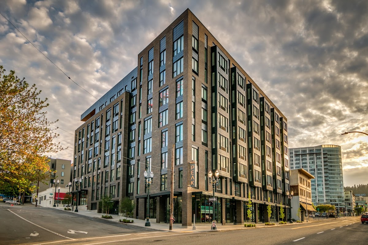 Hollis apartments in Portland OR