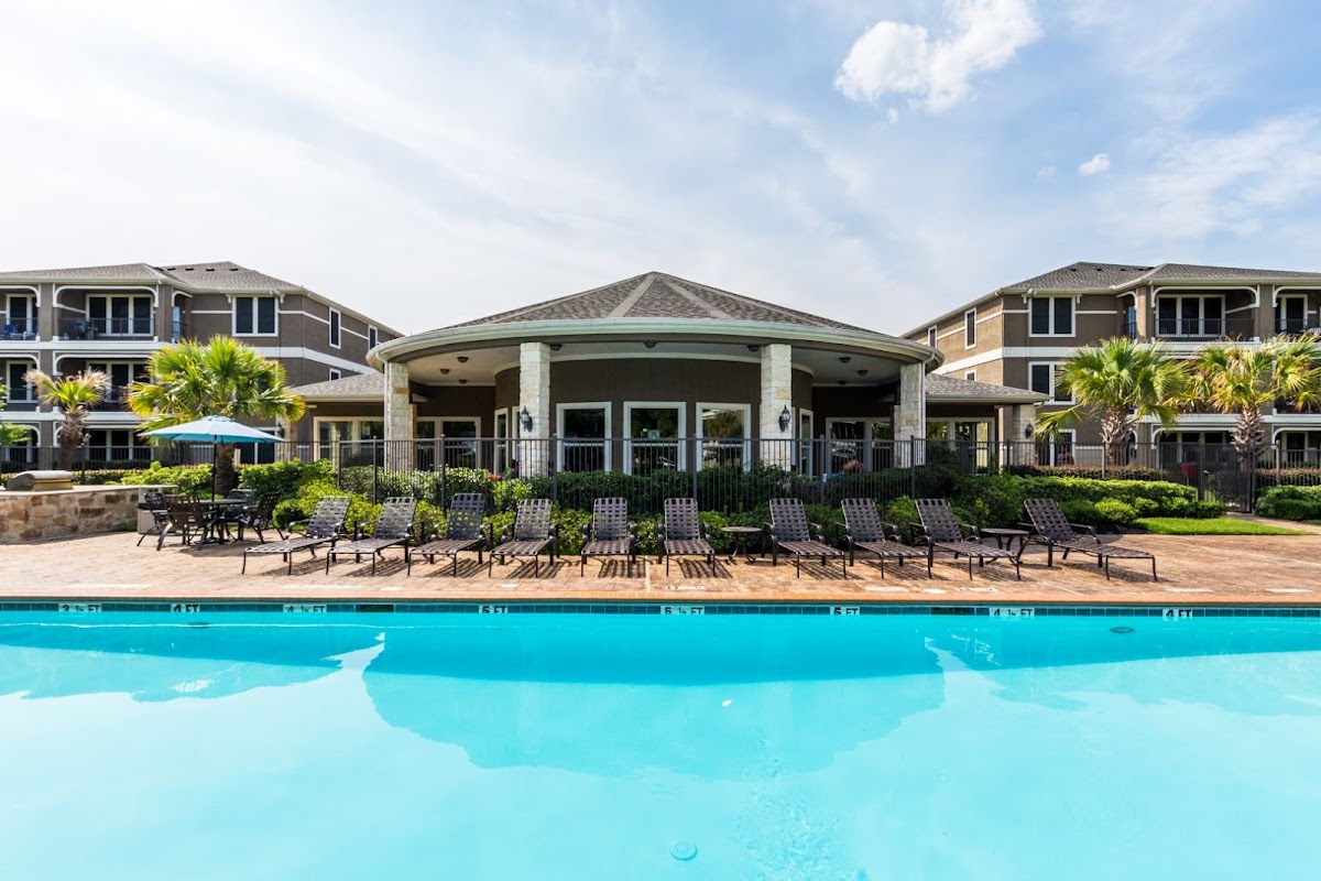 Marquis at the Cascades apartments in Tyler TX