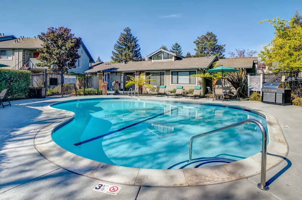 Vue Fremont apartments in Fremont CA