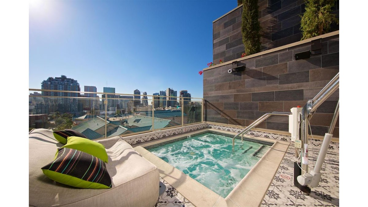 Eighteen Ten State St. apartments in San Diego CA