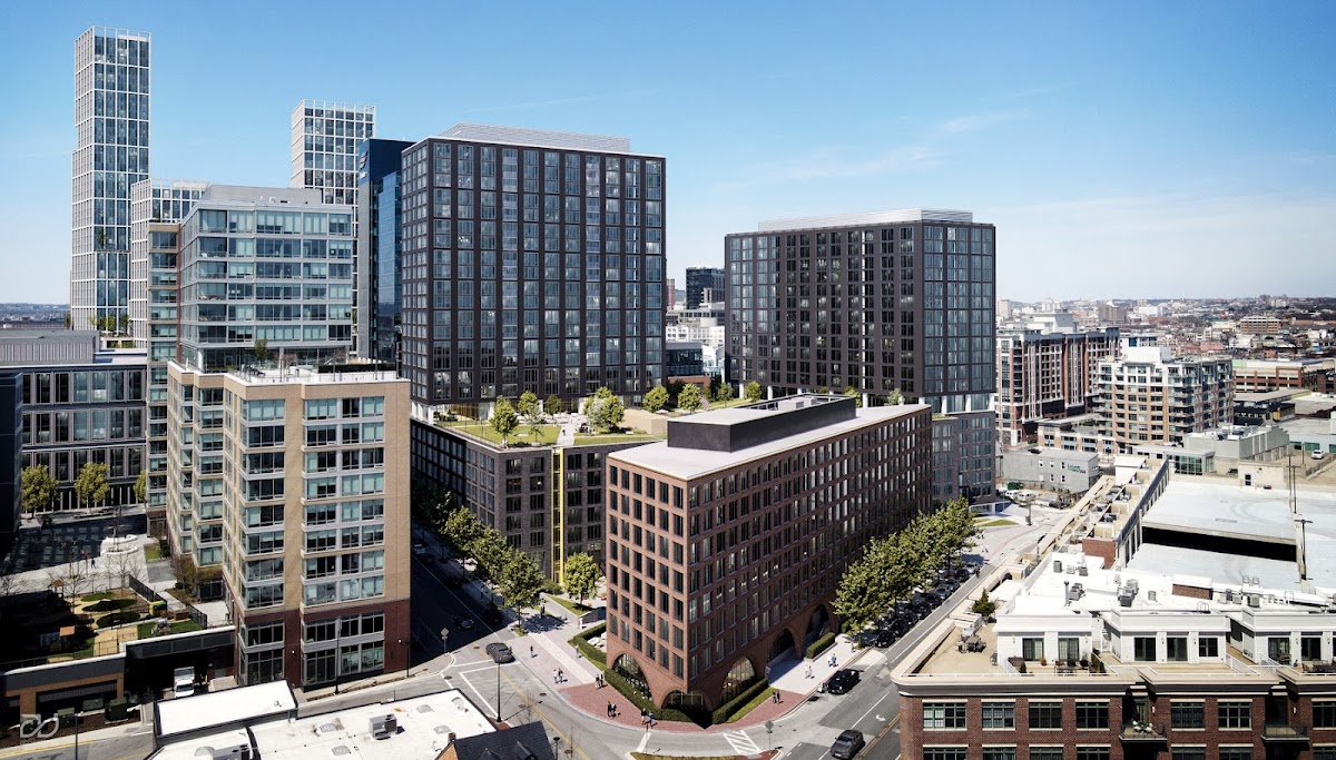Allied Harbor Point apartments in Baltimore MD