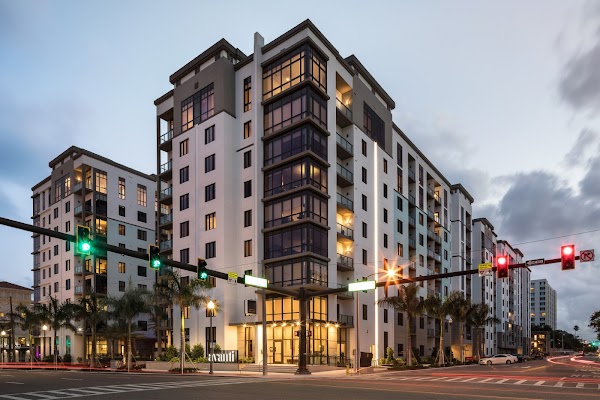 Avanti apartments in ST Petersburg FL