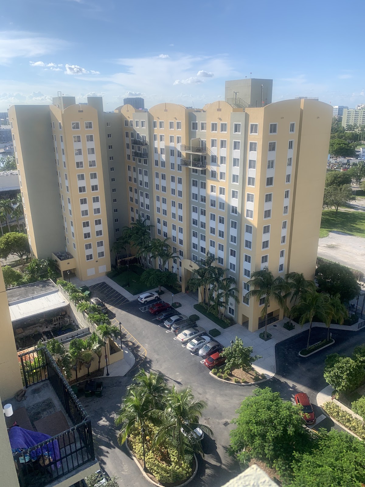 Tuscan View apartments in Miami FL