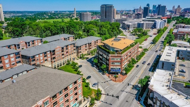 Luxe at Union Hill apartments in Kansas City MO