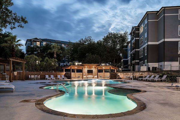 Marquis at Crown Ridge apartments in San Antonio TX