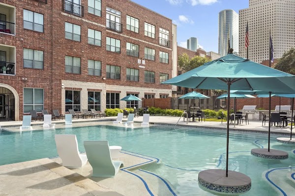 Marquis Enclave apartments in Houston TX
