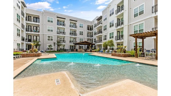 Lakeside Urban Center Apartments apartments in Irving TX