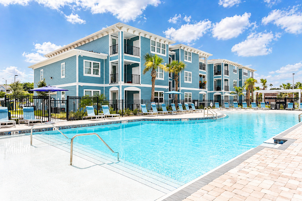 Lumen Luxury Apartments apartments in Fort Myers, FL