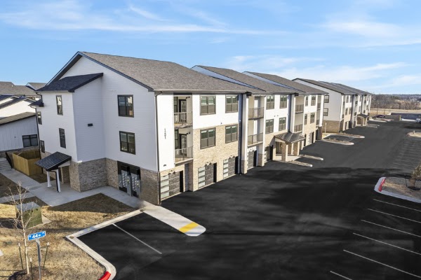 The Bend on Promenade apartments in Rogers, AR
