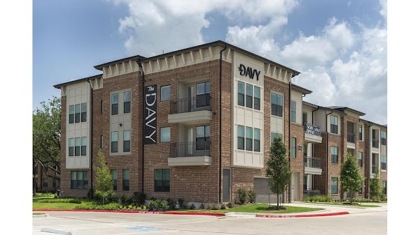 The Davy apartments in Missouri City, TX
