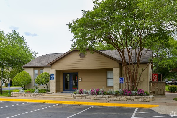 Georgetown Park apartments in Georgetown, TX
