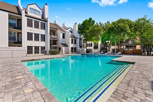 Rayside Residences apartments in Rowlett, TX
