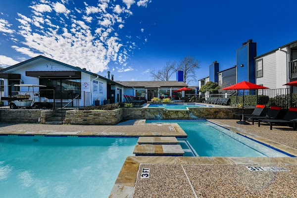The Broadway apartments in Rowlett, TX