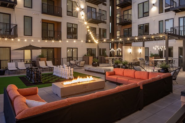 Flats on 94 apartments in Woodbury, MN
