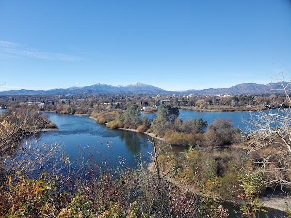 Country Properties apartments in Redding, CA