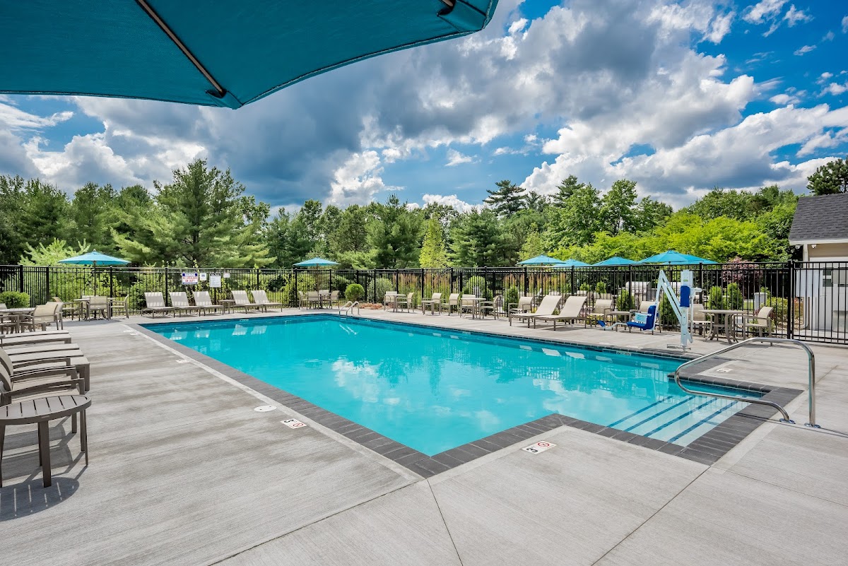 Woodedge Estates apartments in Manchester NH