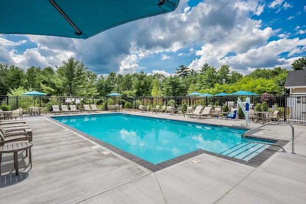 Woodedge Estates apartments in Manchester NH