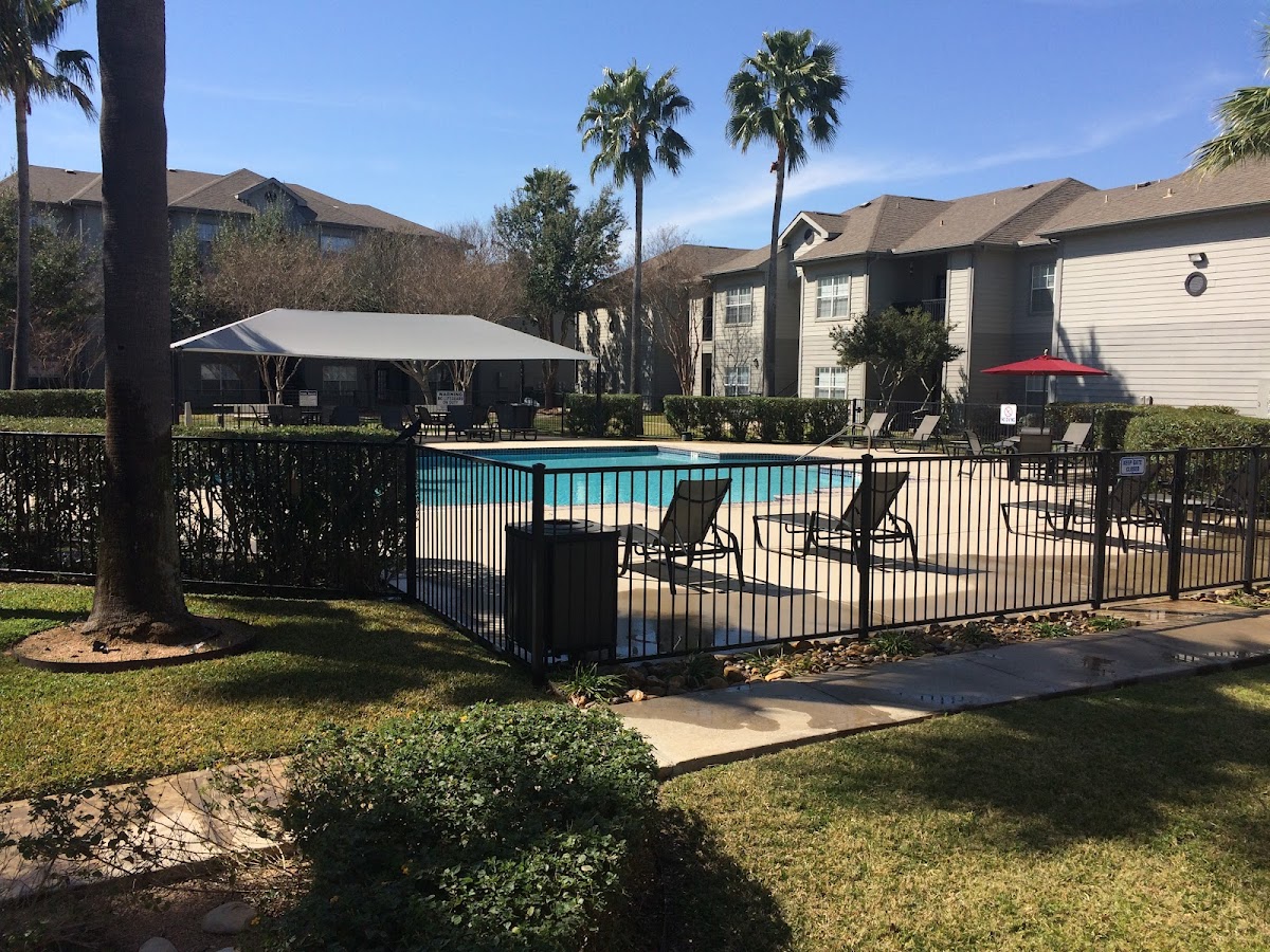 Lago Del Mar apartments in Laredo, TX