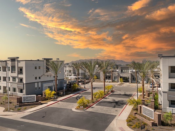 Solace Casa Grande Crossings apartments in Casa Grande, AZ