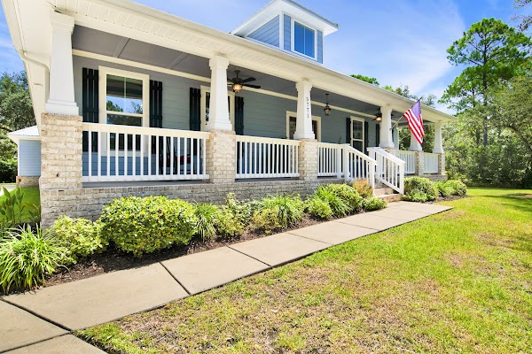 Pensacola Bay Realty apartments in Pensacola FL