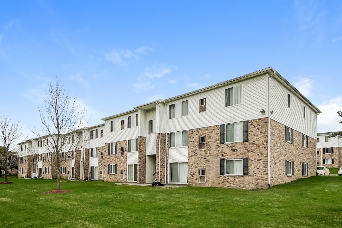 Residences at Grand Blanc apartments in Flint MI
