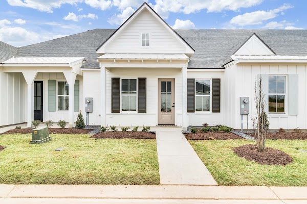 Frontline Management Group apartments in Lafayette LA