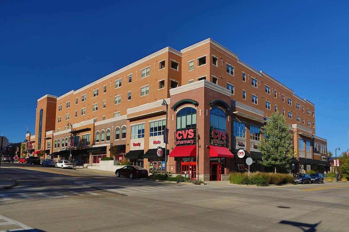 CollegePlace Uptown apartments in Bloomington IL