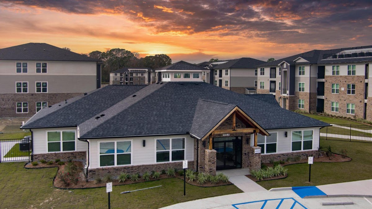 Drake's Landing apartments in Baton Rouge LA