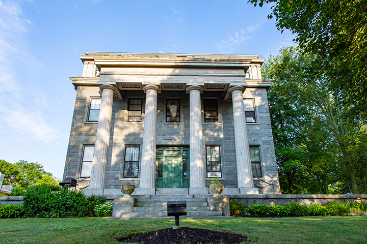 Grinnell Mansion apartments in New Bedford MA