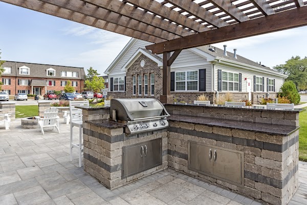 Cypress Place apartments in Schaumburg IL