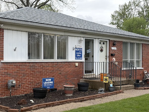 Oak Village apartments in Westland MI