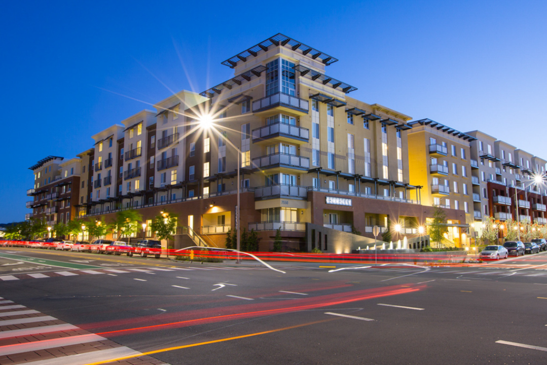 Connolly Station Apartments apartments in Pleasanton CA