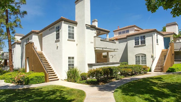Northglen Apartments apartments in Santa Clarita CA