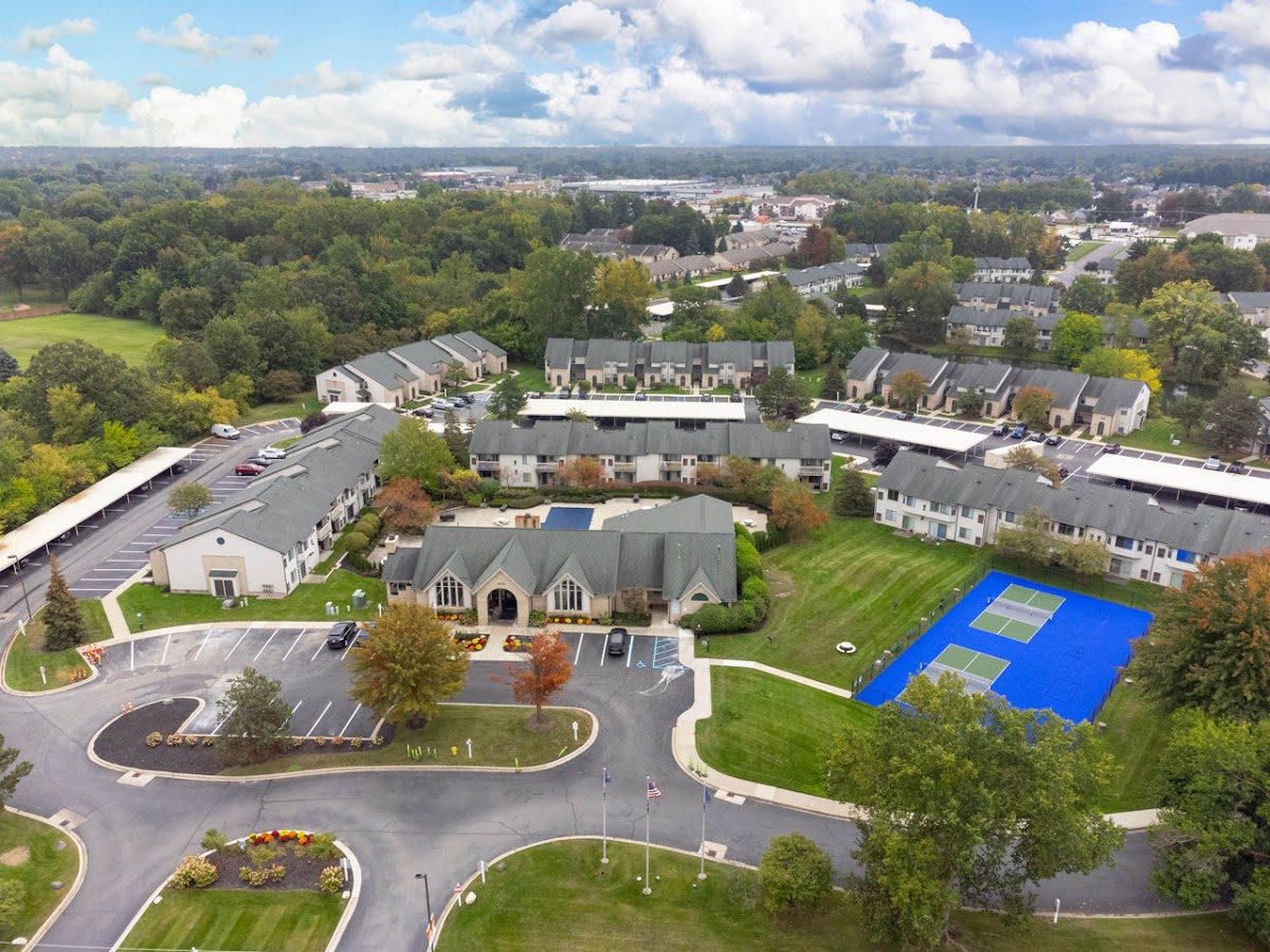 Woodland Meadows apartments in Sterling Heights MI
