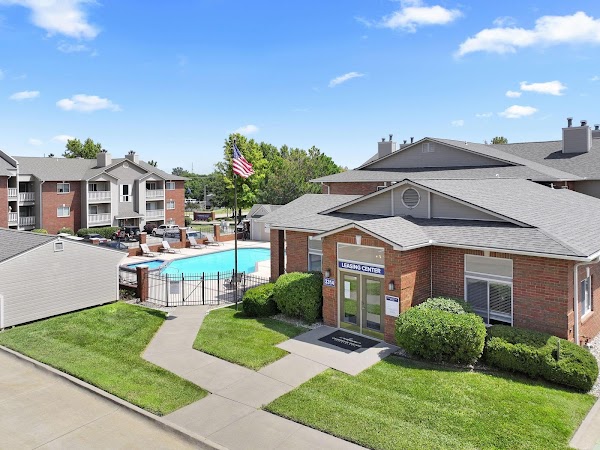 Cambridge Square apartments in Manhattan, KS