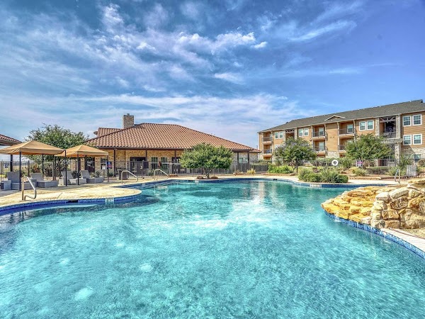 Advenir at Mayfield apartments in Midland TX