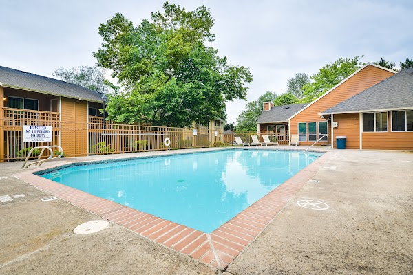 Aspire Columbia Ridge apartments in Gresham, OR
